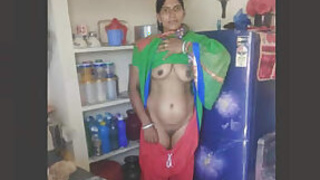 Sexy aunt Rashma takes off her cloths