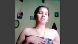 Desi Village bhabi show body