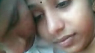 Mallu BF trying to kiss her GF in open Beach with clearAudio