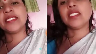 BD aunt in Saree live, Desi Boudi