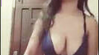 Hot Indian College Girl Shows Her Naked Body