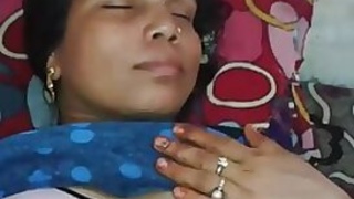 Prick works in Indian sex hole while its owner touches small tits