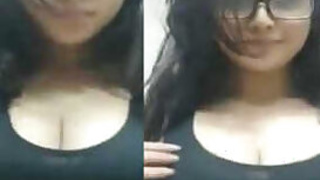 Indian pulls her bra up and flaunt natural sex twins with nipples