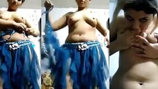Webcam porn video of XXX Desi hottie having fun with breasts