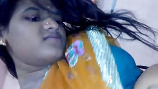 south indian bhabhi in sari