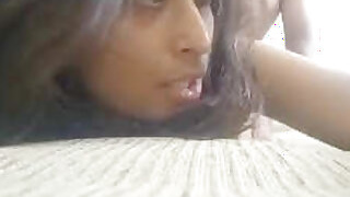Desi girl from the dorm is getting laid in the doo