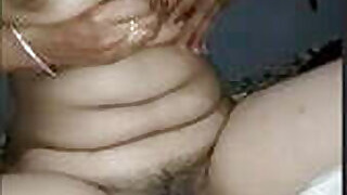 Sexy bhabhi shows her pussy and tits live on air