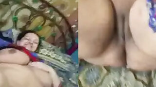 Milk truck auntie's pussy pictured naked