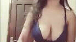 Hot Indian Girl Shows Her Naked Body