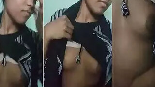 Bangladeshi girl shows her tits pressed by her lover on camera