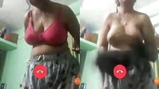 Desi Bhabhi Shows Her Boobs On Video Call Part 1