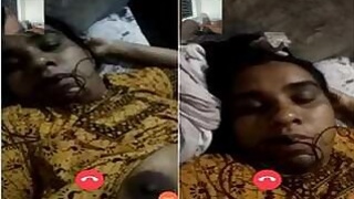 Mallu Bhabhi Shows Her Tits and Pussy On Video Call Part 1