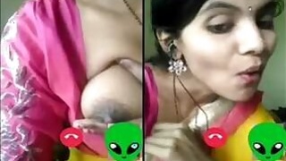 Sexy Girl Desi Shows Her Boobs And Pussy Part 1