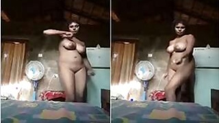 Sexy Girl Dancing Nude